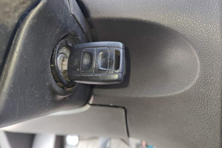 Used Wuling Rongguang V 2016 1.5L Standard Version