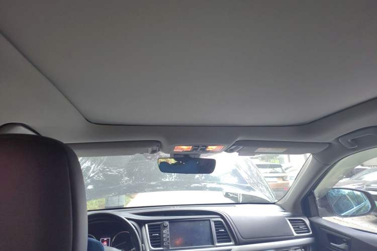 Used Toyota Highlander 2018 2.0T Four-Wheel Drive Luxury Version 7 Seats China VI Standard
