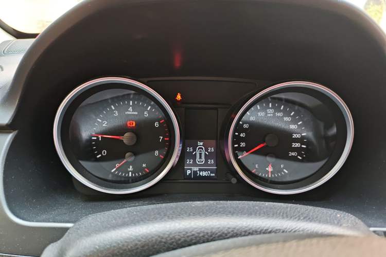 Used Haval H6 2015 Sport Edition 1.5T Automatic Two-Wheel Drive Luxury Model Instrument Cluster