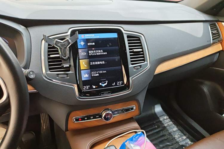 Used Volvo XC90 2022 B5 Smart Drive Luxury Edition 5 Seats