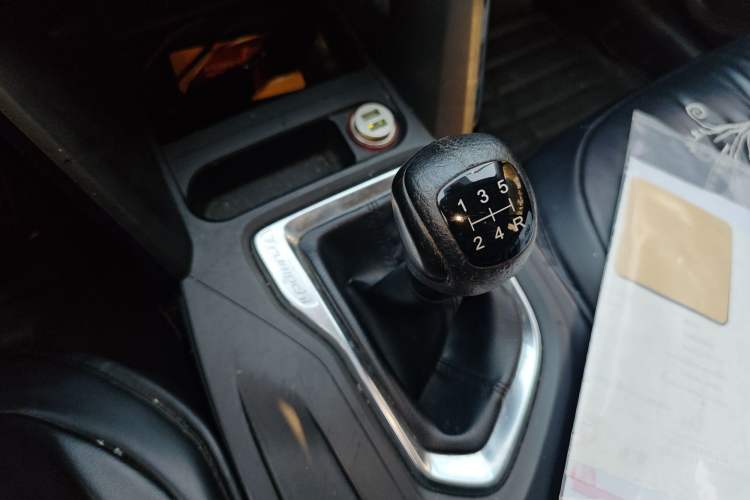 Used GAC Trumpchi GS4 2015 200T Manual Elite Edition Gear Lever