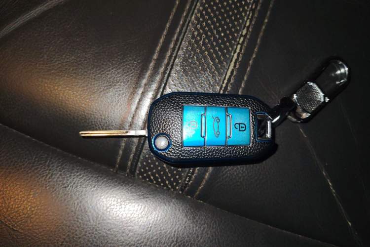Used Peugeot 3008 2013 1.6THP Automatic Prestige Edition Vehicle Key