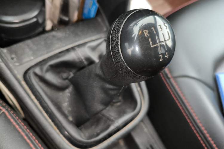 Used Volkswagen Santana 2013 1.6L Manual Fashion Edition