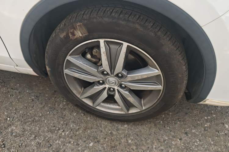 Used CHANGAN Eado 2016 1.6L Automatic Trend Model Right Front Wheel Hub