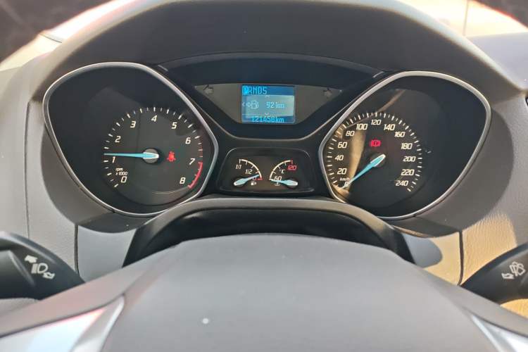 Used Ford Focus 2012 Sedan 1.6L Automatic Fashion Edition
