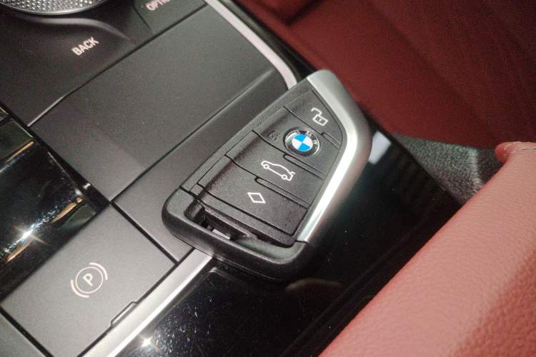 Used BMW i3 2024 eDrive 35 L
