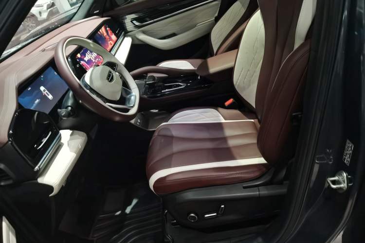 Used Geely Auto Monjaro L 2021 2.0TD DCT EVO Two-Wheel Drive Smart Luxury Version
