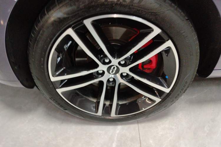 Used Hima AITO M5 2025 Extended-Range Ultra All-Wheel-Drive Version Exterior 4