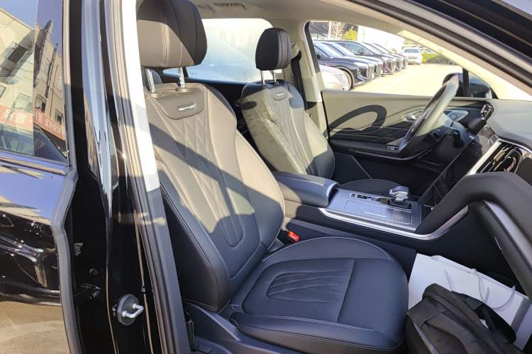 Used Hongqi HS7 PHEV 2024 2.0T PHEV Four-Wheel Drive Flagship Edition 6 Seats