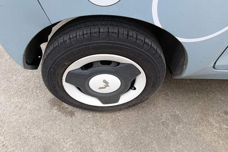 Used Wuling Hongguang MINIEV 2022 Zizai Version Lithium Iron Phosphate Right Rear Wheel Hub