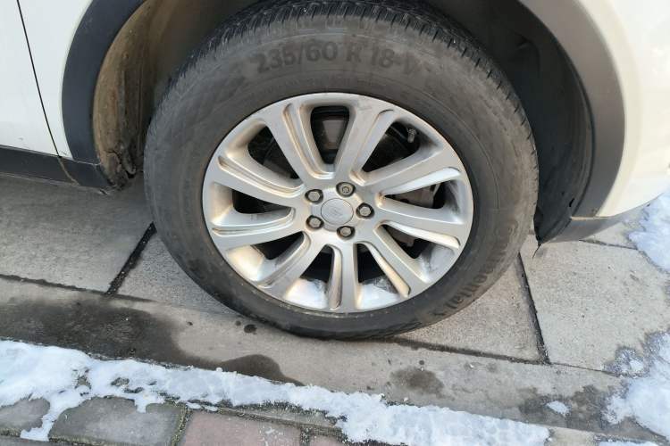 Used Land Rover Discovery Sport 2016 2.0T SE
