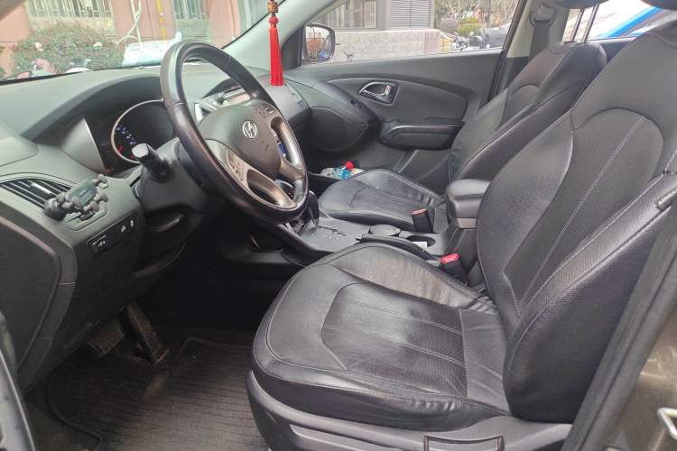 Used Hyundai ix35 2013 2.0L Automatic Two-Wheel Drive Smart GLS China V Standard
