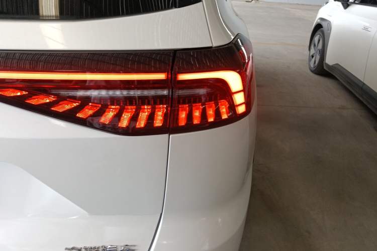 Used Chery Tiggo 8 PRO 2022 290T Two-Wheel Drive Haohan Edition 5 Seats Exterior 3