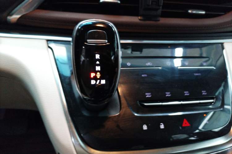 Used Buick GL8 2022 Land Cruiser Executive Class 652T Comfort Model
