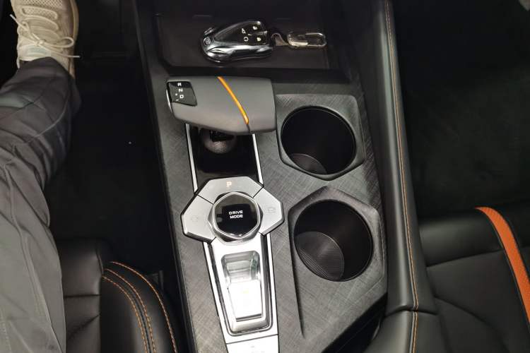 Used Changan UNI-V 2024 1.5T Prestige Edition