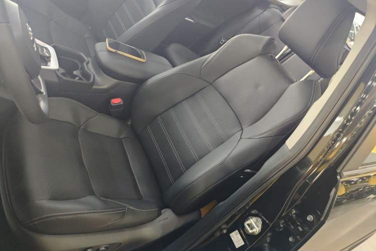 Used Toyota Wildlander 2023 Dual-Motor 2.5L E-CVT Four-Wheel Drive Prestige Edition
