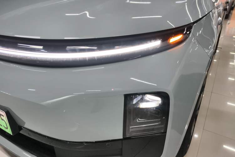 Used Li Auto L6 2025 Pro Smart Refresh Edition
