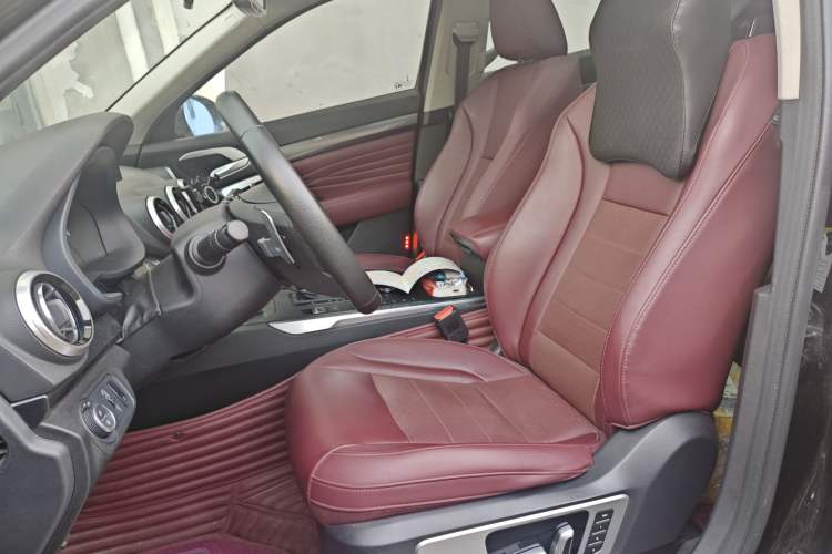 Used Wey P8 2018 2.0T Flagship Model Left Front Seat