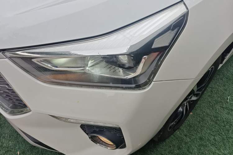 Used Haval H6 Coupe 2018 Red-Label 1.5T Automatic Two-Wheel Drive Ultra-Luxury Model Left Front Headlight