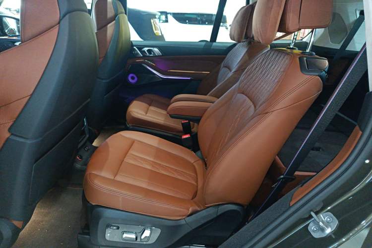 Used BMW X7 2023 xDrive M60i Left Rear Seat