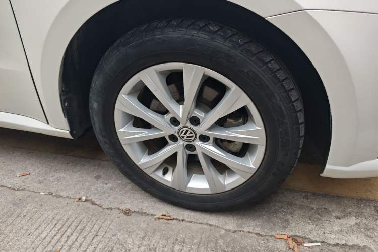 Used Volkswagen Lavida 2015 1.6L Automatic Comfort Edition