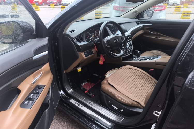 Used Geely Auto Emgrand GT 2017 1.8T Luxury Model
