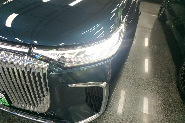 Used VOYAH Dream 2025 PHEV Four-Wheel Drive Prestige Qiankun Edition