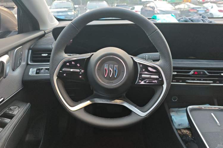 Used Buick LaCrosse 2025 28T Platinum Edition