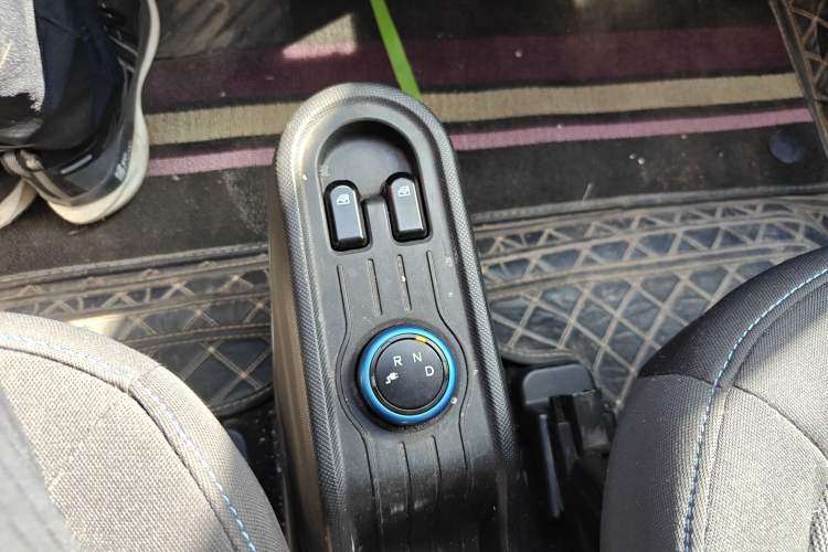 Used Wuling Hongguang MINIEV 2020 Freedom Version Lithium Iron Phosphate Gear Lever