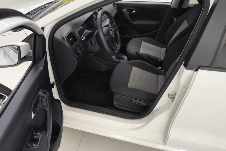 Used Volkswagen Polo 2016 1.4L Automatic Trendy Model
