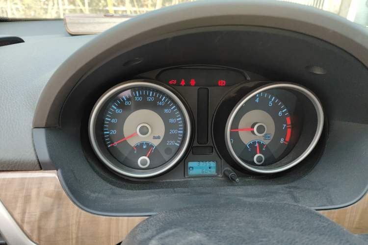 Used Buick Excelle 2015 1.5L Automatic Classic Model Instrument Cluster