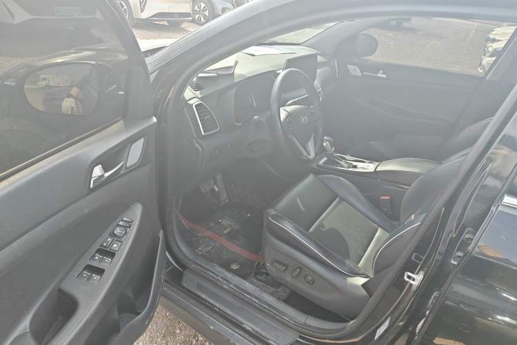 Used Hyundai Tucson 2019 280TGDi Dual-Clutch Two-Wheel Drive Smart Connect Version China VI Driver Seat