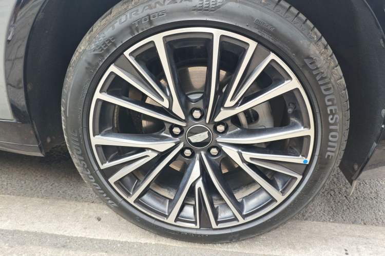 Used Cadillac GT4 2023 25T Luxury Model Right Front Wheel Hub