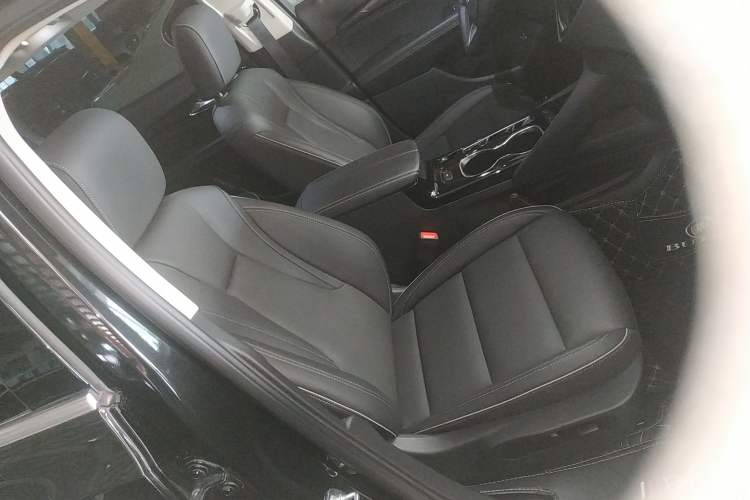 Used Buick Envision 2023 Encore Plus 652T Five-Seat Luxury Model Right Front Seat