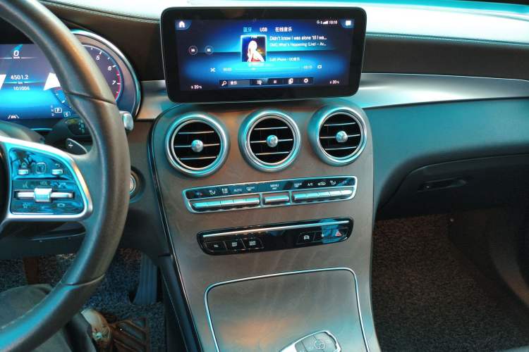 Used Mercedes-Benz GLC 2020 Facelift GLC 300 L 4MATIC Dynamic Edition
