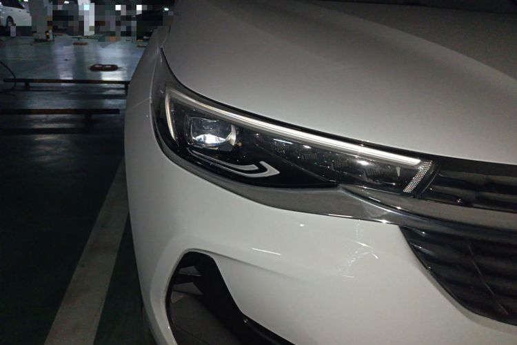 Used Buick Encore 2020 20T CVT Luxury Edition Right Front Headlight