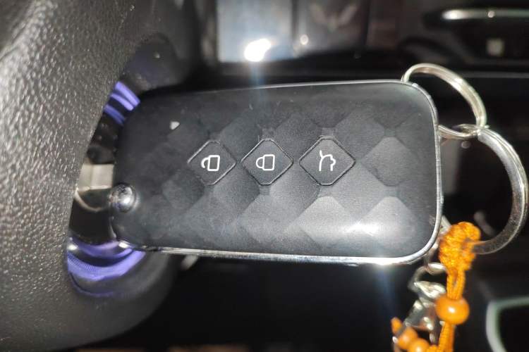 Used Wuling Alvez 2022 1.5L Manual Comfort Version
