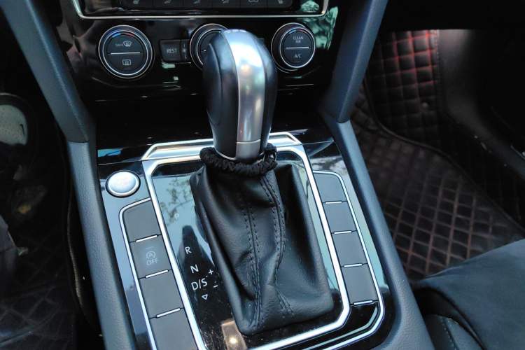 Used Volkswagen Magotan 2018 330TSI DSG Luxury Model Gear Lever