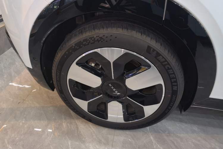 Used Zeekr MIX 2025 Intelligent Driving Version
