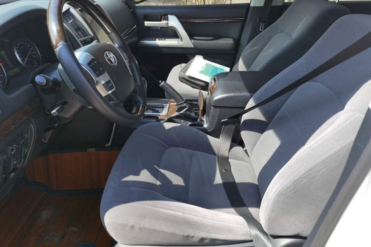 Used Toyota Land Cruiser 