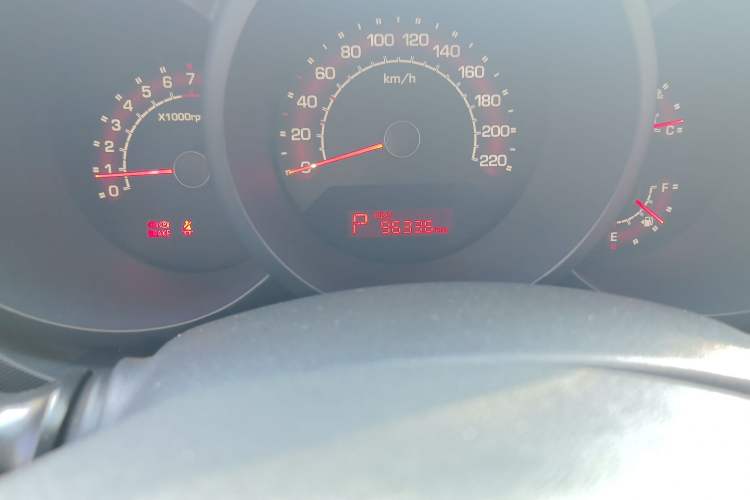 Used Kia Soul 2013 1.6L AT GL Odometer Close Up