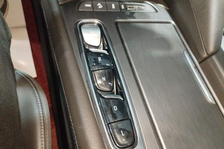 Used Buick Enclave 2020 28T Two-Wheel Drive Prestige Version
