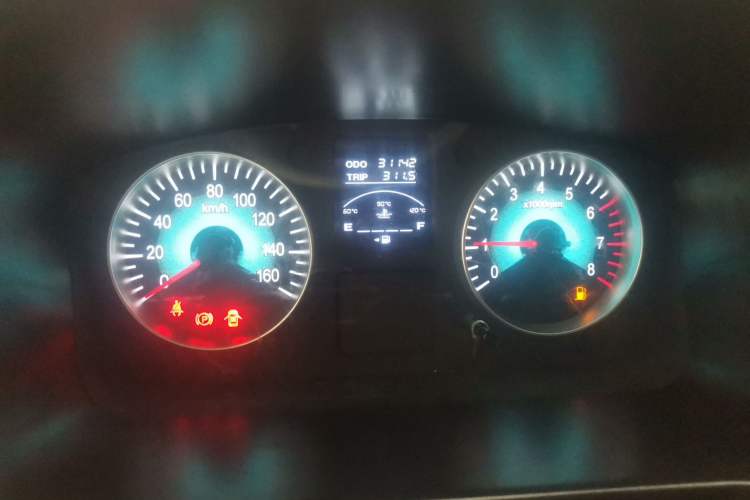 Used Jinbei Gold Hiace M Classic 2022 1.5L Engineering Lion Passenger Van 7 Seats Instrument Cluster