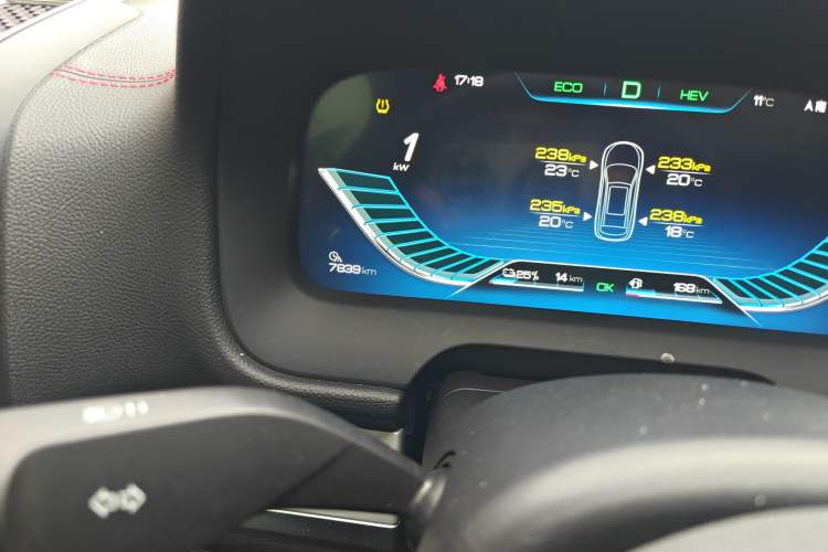 Used BYD Tang New Energy 2019 DM 2.0T All-Wheel Drive Smart Connectivity Enjoyment Model 7 Seats China VI Standard
