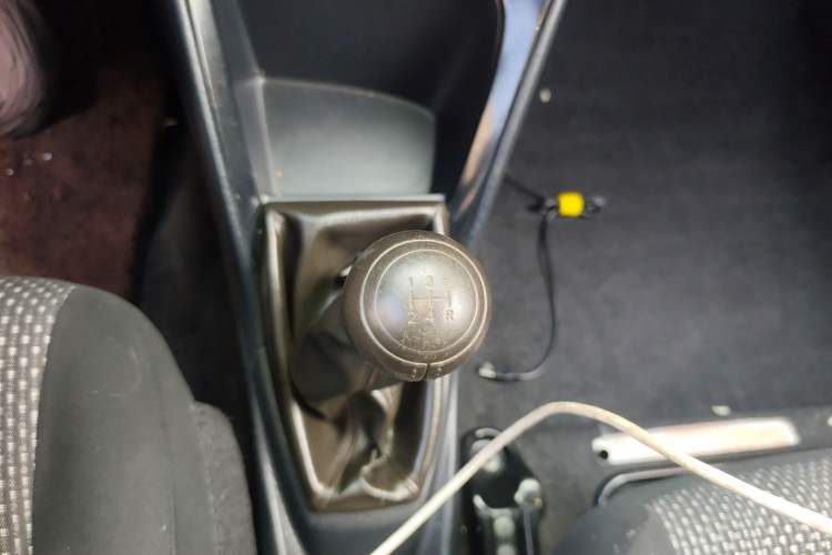 Used Toyota Vios 2014 1.3L Manual Value Edition Gear Lever
