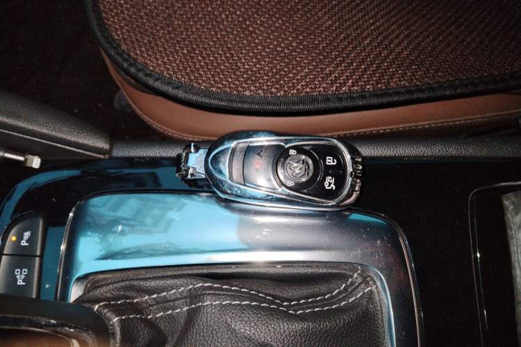 Used Buick Regal 2017 28T Luxury Edition Vehicle Key