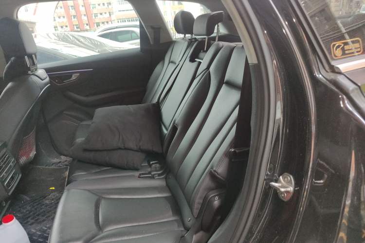 Used Audi Q7 2022 45 TFSI quattro S line Sport Edition Left Rear Seat