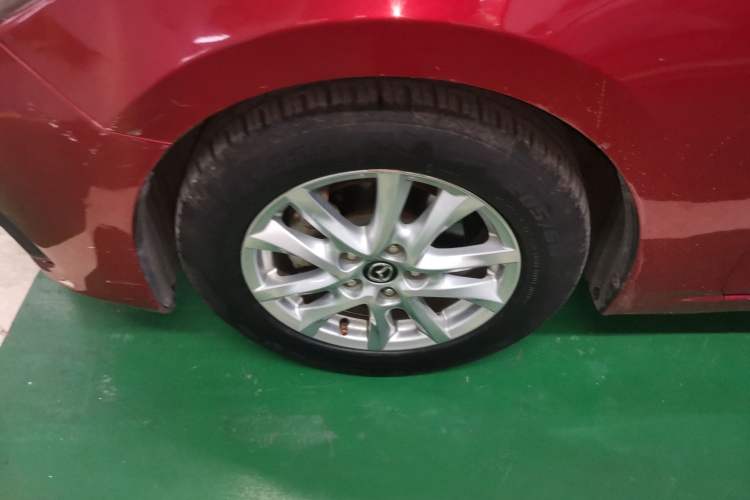 Used Mazda Mazda 3 Axela 2016 Sedan 1.5L Automatic Comfort Model
