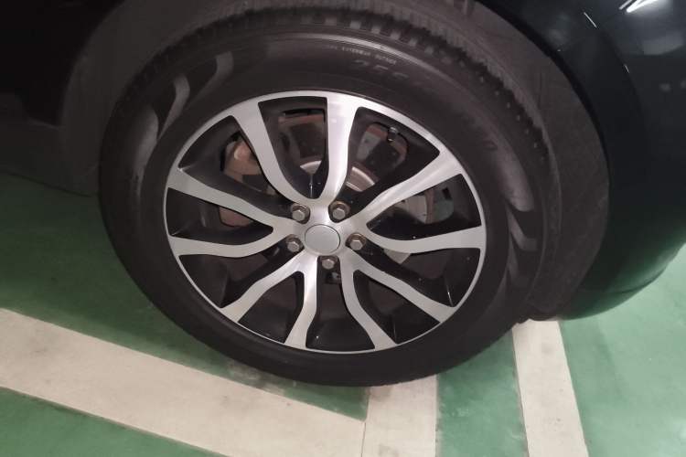 Used Land Rover Range Sport 2015 3.0 SC V6 HSE Right Front Wheel Hub