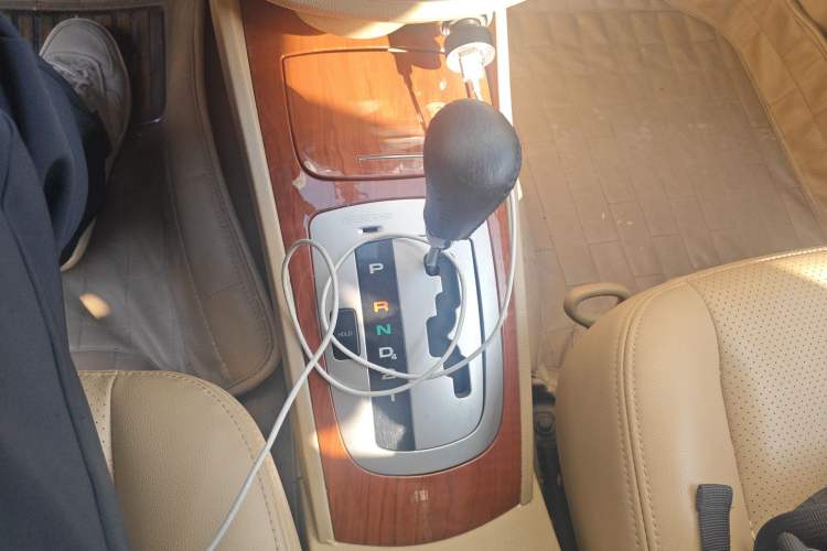 Used Buick Excelle 2011 1.6 LE-AT Gear Lever